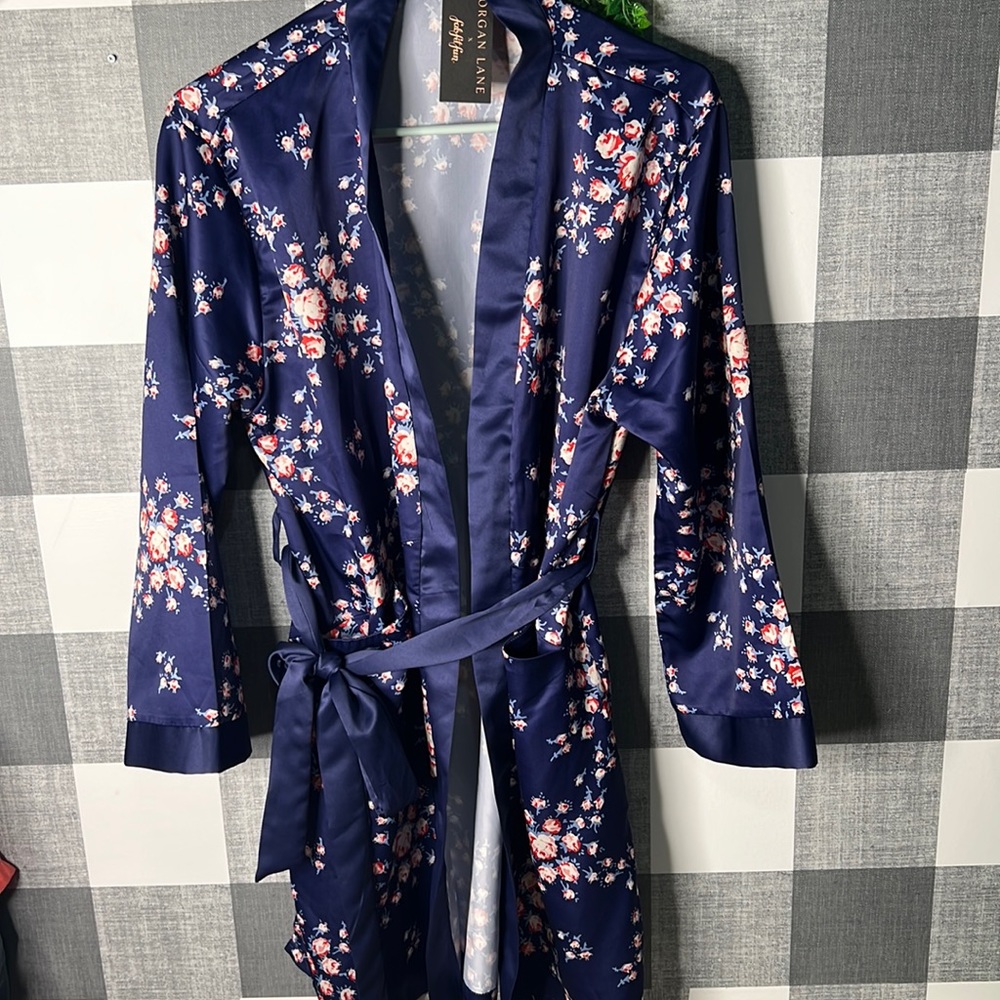 Morgan Lane Fab Fit Fun satin robe